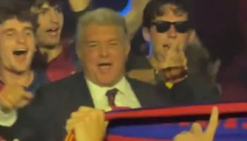 Video/ Joan Laporta, “mbreti i pistës”, presidenti i Barcelonës çmend rrjetin me kërcimin e tij