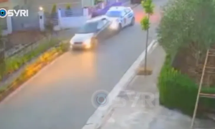 VIDEO/ Momenti kur i dehuri përplas makinën e policisë në Durrës