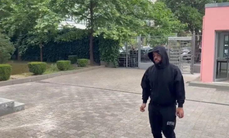 VIDEO/ Noizy thirret si dëshmitar në gjyqin ndaj Leart Haxhiut
