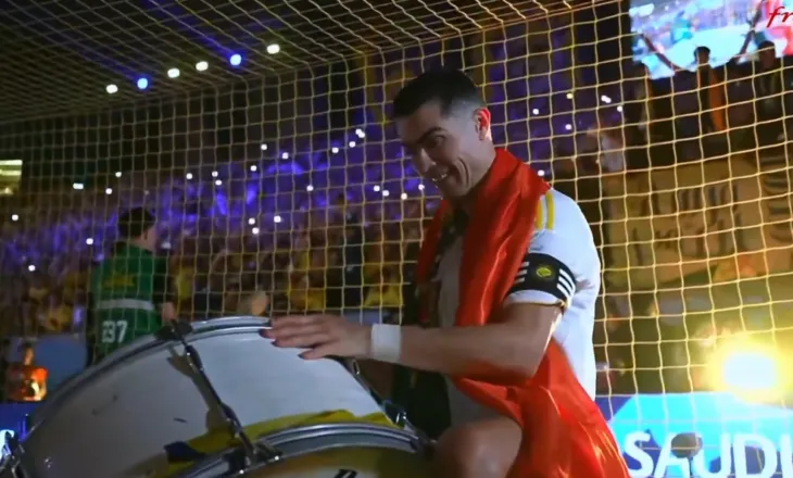 VIDEO/ Pasion që nuk shteron edhe në moshën 41-vjeçare! Ronaldo qan si fëmijë, ndez tifozerinë me tupan pas fitimit të titullit