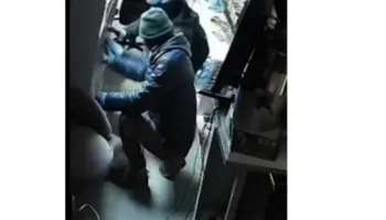 Video/ Shikoni si grabitet tabakinoja në Elbasan