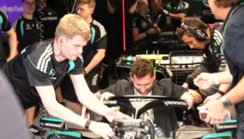 Vizita surprizë e Lionel Mesit, shfaqet në garën e Formula 1 dhe hipën në makinën e Antonelit