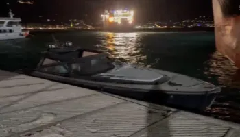 Vlorë/ U nisën me skaf drejt Dubrovnikut, dy kroatë pësojnë dëmtime nga kushtet atmosferike, transportohen në spital