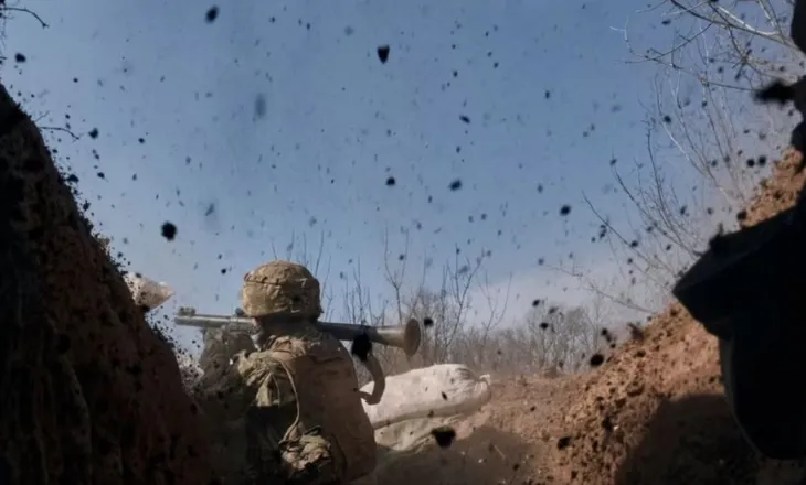 Zbulohet raporti sekret, Kina stërvit fshehurazi forca ruse për luftën në Ukrainë