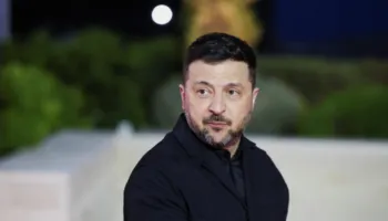 Zelensky: Rusia kërkon leje nga ne për paradën dhe më pas vazhdon të vrasi njerëz