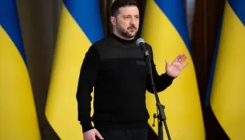 Zelenskyy: Përpjekjet diplomatike për t’i dhënë fund luftës në Ukrainë duhet të intensifikohen