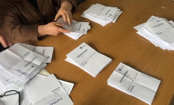 Zgjedhjet brenda PD-së, vijon procesi i numërimit! Rezultatet në  Korçë, Elbasan dhe Gjirokastër