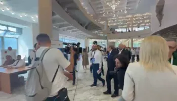 Zgjedhjet për Këshillin Kombëtar të Partisë Demokratike, kryetari Berisha kryen procesin e votimit