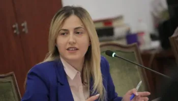 Zhupa, akuza Bashkisë së Sarandës: Po rrezikon sezonin në Ksamil dhe punën e operatorëve të skafeve