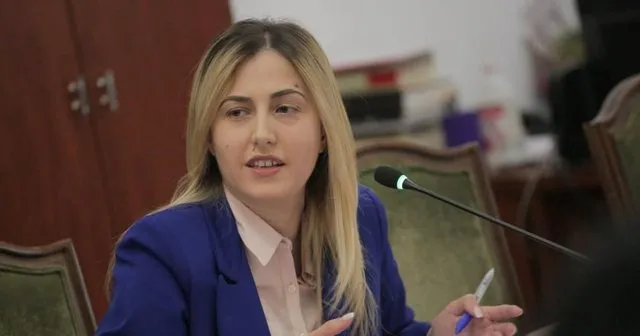 Zhupa, akuza Bashkisë së Sarandës: Po rrezikon sezonin në Ksamil dhe punën e operatorëve të skafeve