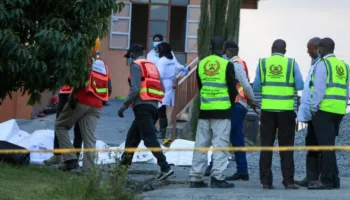 Zjarri në një konvikt në Kenia lë 16 nxënëse të vdekura dhe 79 të plagosura