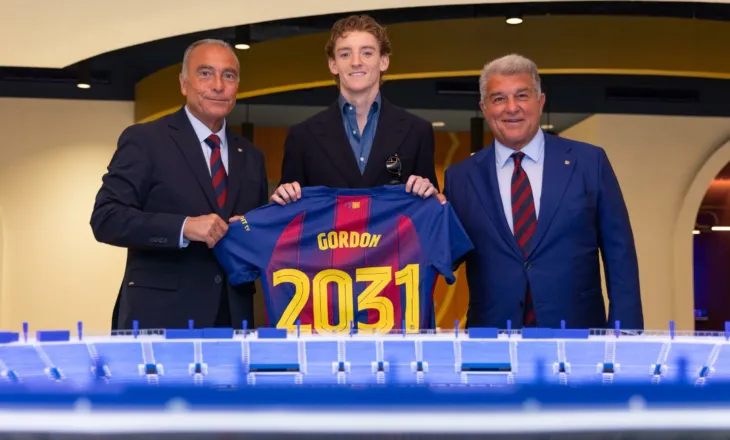 Zyrtare/ Anthony Gordon është lojtar i Barcelonës, sulmuesi i Anglisë firmos kontratë 5-vjeçare