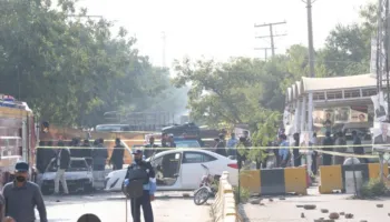 7 të vrarë në dy shpërthime buzë rrugës në Pakistanin Veriperëndimor