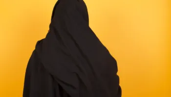 Afganistan/ Protesta kundër arrestimit të grave për shkelje të kodit të veshjes, policia hap zjarr: të paktën 3 të plagosur