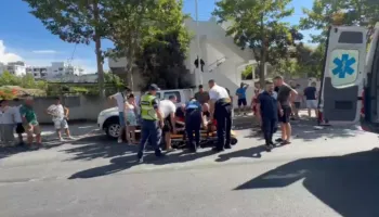 Aksident i rëndë me motor në Vlorë, i plagosuri transportohet me urgjencë në spital