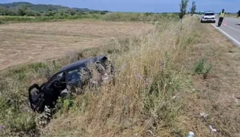 Aksident i rëndë në aksin Levan-Tepelenë/ Automjeti humb kontrollin dhe del nga rruga