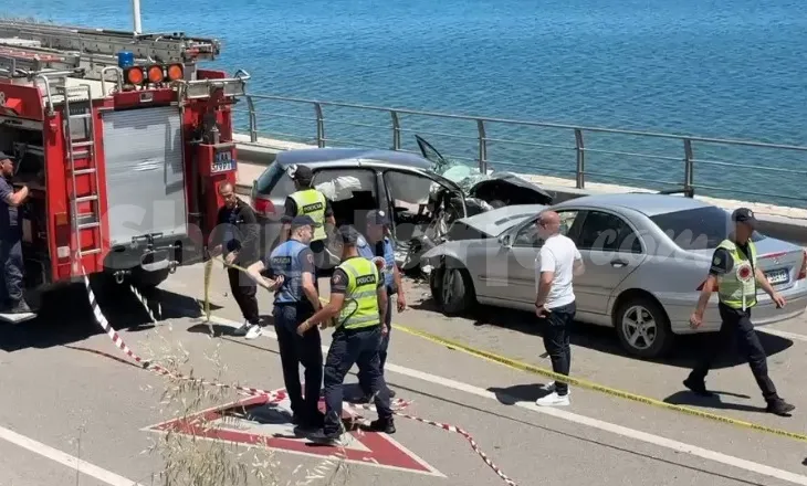 Aksident i rëndë në aksin Pogradec-Lin, humb jetën një grua, plagosen katër persona