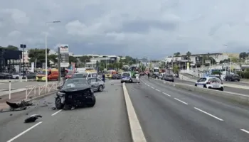 Aksident masiv në Francë, kamioni del jashtë kontrollit dhe përplaset me 23 automjete, 37 të plagosur