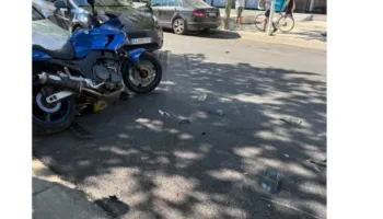 Aksident me motor në Vlorë, i plagosuri transportohet me urgjencë