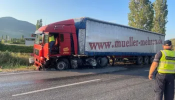 Aksident me vdekje në aksin rrugor Lezhë–Milot, makina përplaset me kamionin, humb jetën shtetasi kosovar