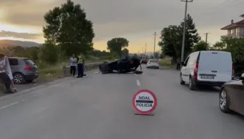 Aksident në aksin rrugor Maliq-Korçë, plagoset shoferi