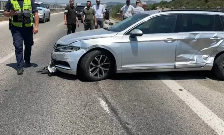 Aksident në autostradën Fier-Vlorë/ Dy makina përplasen me njëra-tjetrën, plagosen tre persona