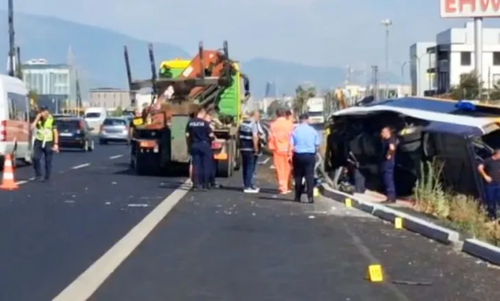 Aksidenti në autostradë/ Pasagjerja amerikane: Pashë që shoferi nuk ishte mirë…