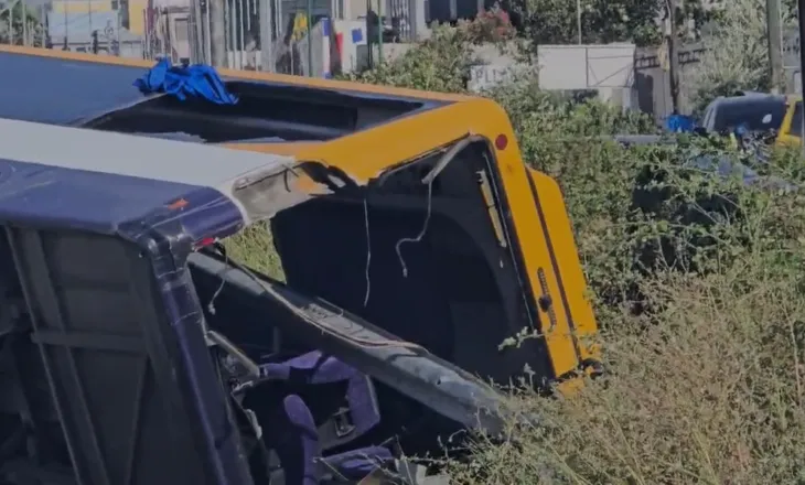 Aksidenti tragjik në autostradën Durrës-Tiranë, dy viktima dhe 12 të plagosur! Në gjendje të rëndë edhe të mitur