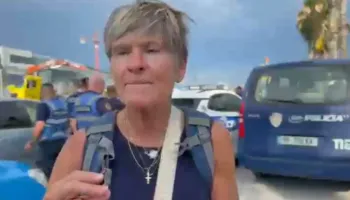 Aksidenti tragjik në autostradën Durrës-Tiranë/ Pasagjerja amerikane rrëfen momentet e panikut: Shoferi nuk ishte mirë gjatë udhëtimit
