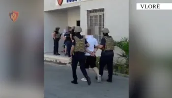 Aksioni kundër grupit të rrezikshëm kriminal në Vlorë, zbulohen emrat e personave të arrestuar nga policia
