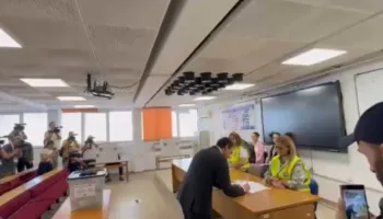 Albin Kurti voton në zgjedhjet parlamentare, thirrje qytetarëve për pjesëmarrje