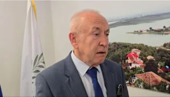 Ambasadori i Ukrainës: Protestat paqësore janë e drejtë demokratike, por kërkesat mund të diskutohen edhe në Parlament