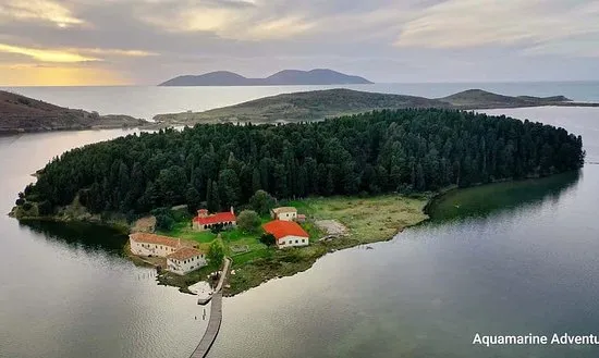 Anës Lumenjve-FAN NOLI