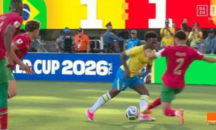 Arbitri mbajti me “hatër” Marokun? Ibrahimovic reagon ashpër: Hakimi duhej të ishte përjashtuar (video)
