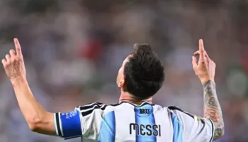 Argjentinë-Algjeri 3-0, Messi arrin rekordin e Miroslav Klose