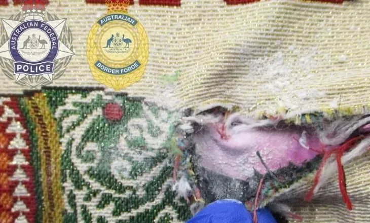 Arrestohet stjuardesa në Australi, i zbulohet heroinë me vlerë 302 mijë euro