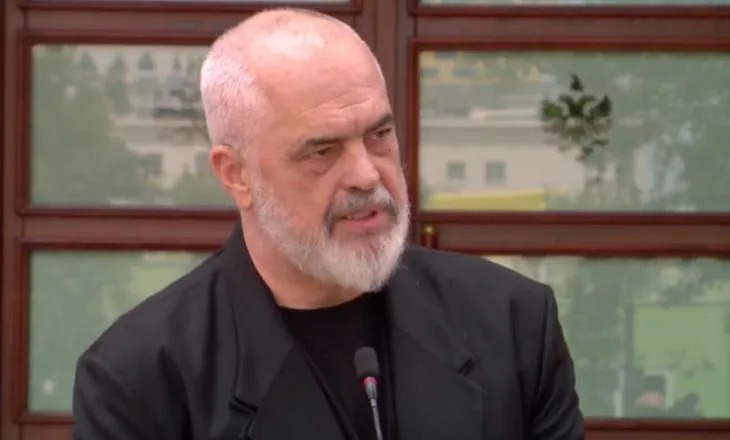“Asgjë nuk më lëviz mua…”/ Protestuesit i refuzuan ftesën, ‘shpërthen’ Rama: Nuk bisedoj me të kurdisur dhe të çartur