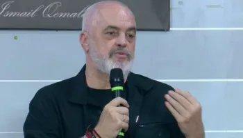 “Ata tjerët të rrinë në rrugë deri në 2029″/ Rama me banorët e Zvërnecit: Sapo të jetë gati projekti do të vijë…