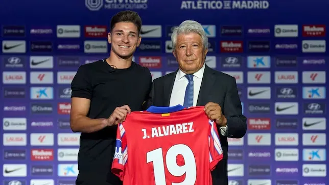 Atlético Madrid “mbyll derën” e largimit për Álvarez: Do të jetë lojtari ynë për shumë sezone