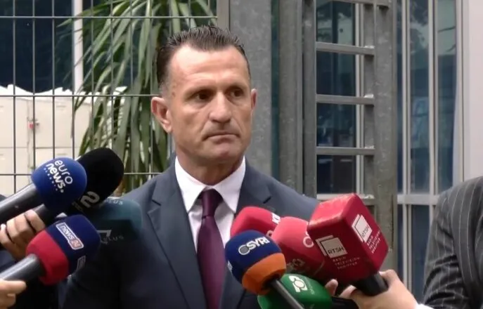 Avokati: Vendimi për Metën pas kafazit të xhamtë, i turpshëm