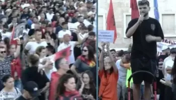“Babait tim i vdiq pacienti për oksigjen”/19-vjeçari nga Mirdita ‘shpërthen’ në protestë:Ramës i kam lënë të madhin zot