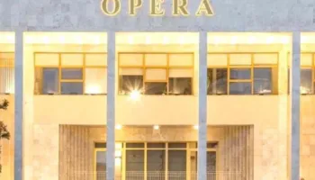 Baleti “Radian”, një krijim i ri koreografik vjen si premierë botërore, ku lëvizja, muzika dhe hapësira skenike…