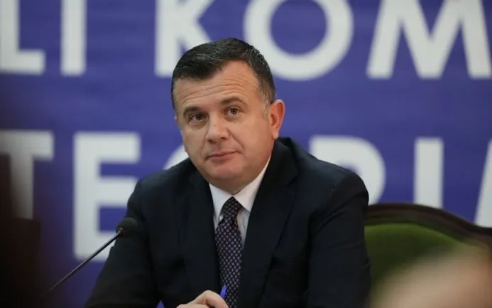 Balla dënon heqjen e flamurit izraelit: Akt i rëndë dhe i turpshëm. Nuk është në traditën e shqiptarëve
