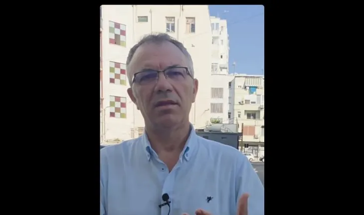 Bashkia Durrës bën parkimin me pagesë, Cara: Vendim absurd në kulmin e sezonit turistik, qyteti po bëhet dita-ditës i pajetueshëm