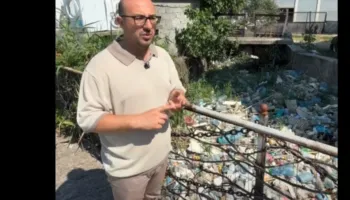 ‘Bashkia e Lushnjes në plazh, kanali i bllokuar nga plehrat, mushkonja dhe erë kërme! Denoncimi i Korreshit