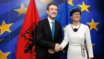 BE merr garanci nga Tirana për projektin në Sazan, Marta Kos: E drejta e protestës po respektohet