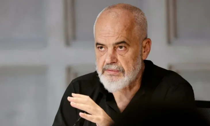 “Bëhu mbret”, Rama sqaron letrën e arkitektit: Autori përdor satirën dhe ironinë