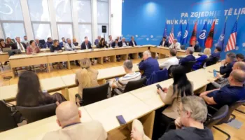 Berisha: Aeroporti i Vlorës kurrë nuk mund të ndërtohej aty! Ai duhej të ndërtohej në kthesën e Levanit, ku do i shërbente gjithë jugut