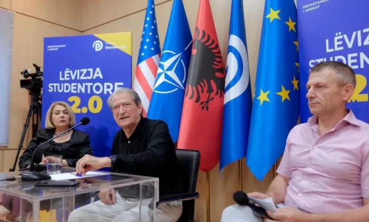 Berisha: As Enver Hoxha nuk mund të fliste siç foli Rama në Berlin! Përshëndes protestuesit që ia nxinë fytyrën