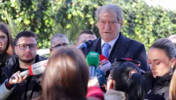 Berisha: Dosja e Irena Gjokës u përmbys, por ajo çon porosi në sekretari që të mos bëhet publike